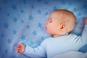 Jak układać niemowlaka do snu? 5 najbezpieczniejszych pozycji
