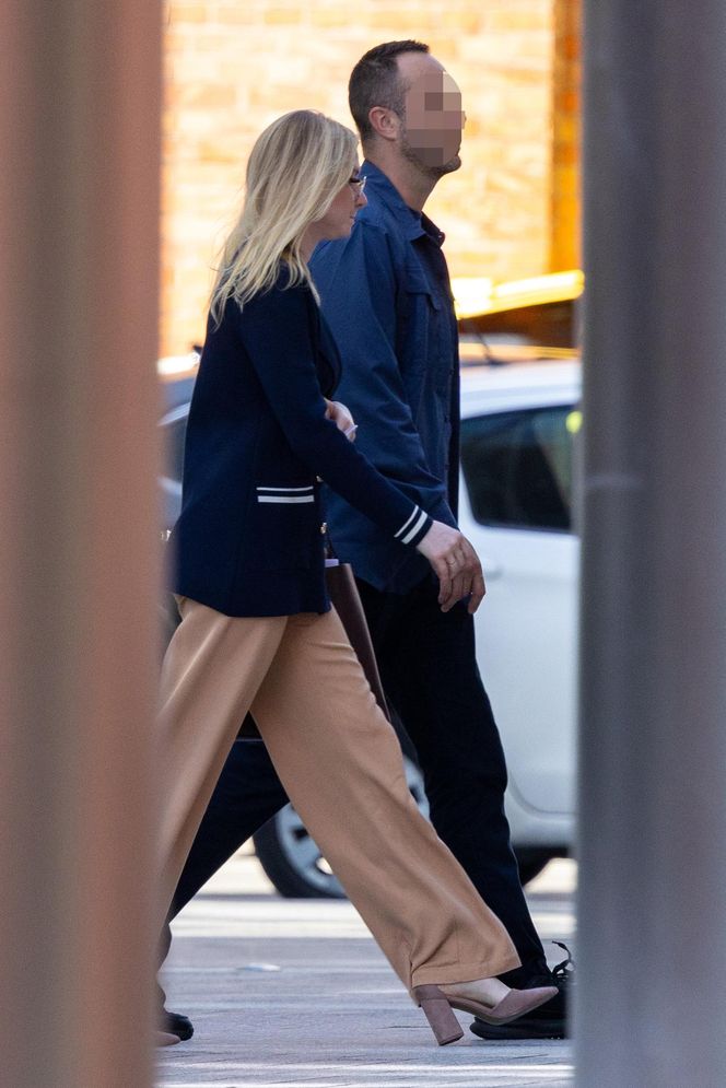 Kinga Duda miesiąc po ślubie rozkwita! Przyłapaliśmy młodą mężatkę. Nie była sama