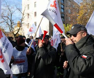 Pikieta służb mundurowych w Warszawie