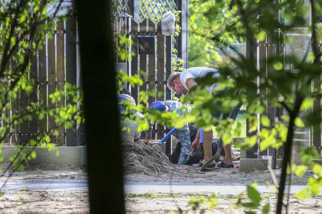 Żmijewski kupił trefną działkę 