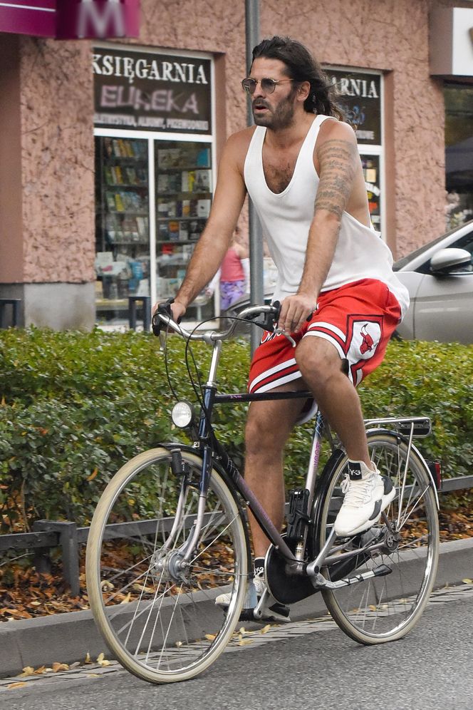 Radzimir Dębski umówił się ze znajomymi na burgera