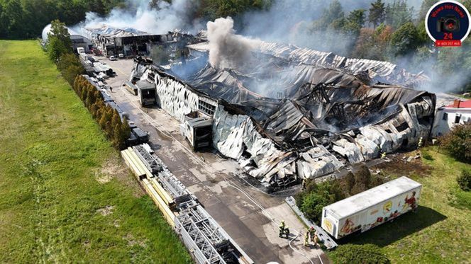 Gigantyczny pożar hali niedaleko Warszawy. Powołają specjalny zespół prokuratorski