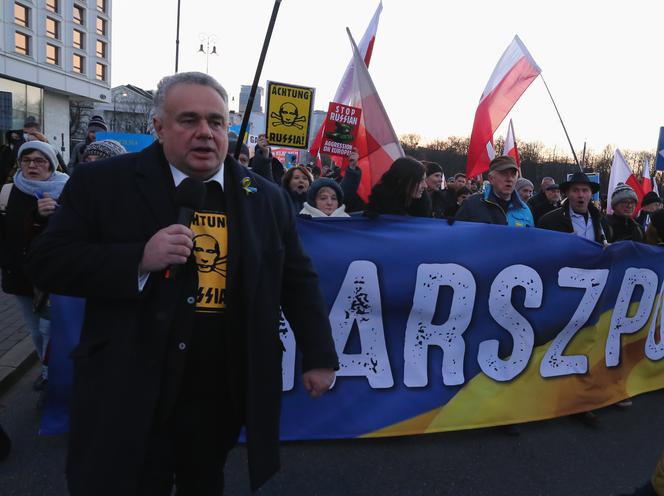 "Kijów, Warszawa - wspólna sprawa!". Mieszkańcy stolicy na antywojennych protestach