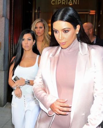 Kim Kardashian, Khloe Kardashian, Kourtney Kardashian
