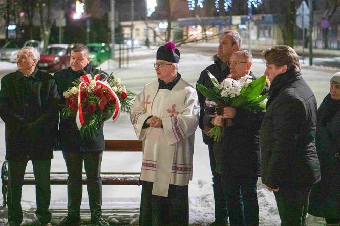 Uroczystości rocznicowe odbyły się w Kościele pw. Przemienienia Pańskiego i pod Pomnikiem Pamięci Powstańców Styczniowych na Placu Narutowicza