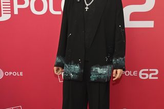 Konferencja prasowa 62. edycji Krajowego Festiwalu Polskiej Piosenki w Opolu. Tłum gwiazd na czerwonym dywanie