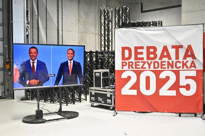 Karol Nawrocki przyjechał do TVP. Symboliczny gest i mocne wsparcie z zaplecza