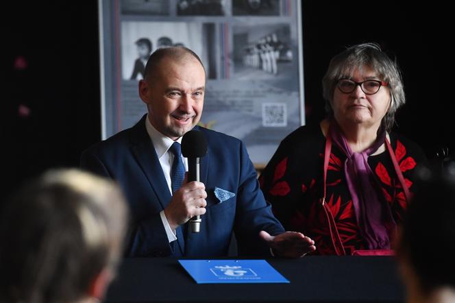 Spotkanie z bohaterami zdjęć odnalezionych po 50 latach w piwnicy MDK „Łazienkowska”