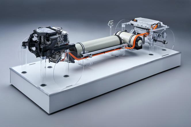 BMW i Hydrogen Next / koncepcyjne BMW X5 zasilane ogniwamy paliwowymi