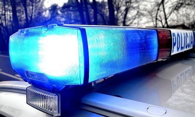 Przerażający wypadek w okolicach Głuszynka na Pomorzu. Ciężarówka najechała na 21-latka