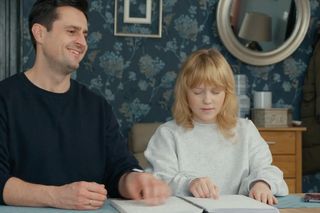 Barwy szczęścia, odcinek 3191: Herman (Maciej Raniszewski), Emilka (Jessica Frankiewicz)