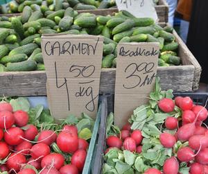 Ceny warzyw i owoców zwalają z nóg! Drożyzna na warszawskich bazarach 