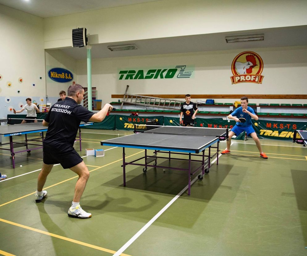 Popołudnia pełne sportowej energii! Akademia Tenisa Stołowego w Ostrzeszowie szuka nowych zawodników