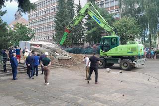 Zburzenie pomnika w Nowogardzie