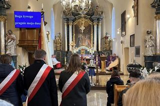 Pogrzeb ofiar pożaru domu w Idalinie. Zginął ojciec i jego 3 dzieci