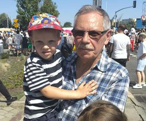 Tłumy na defiladzie wojskowej w Warszawie