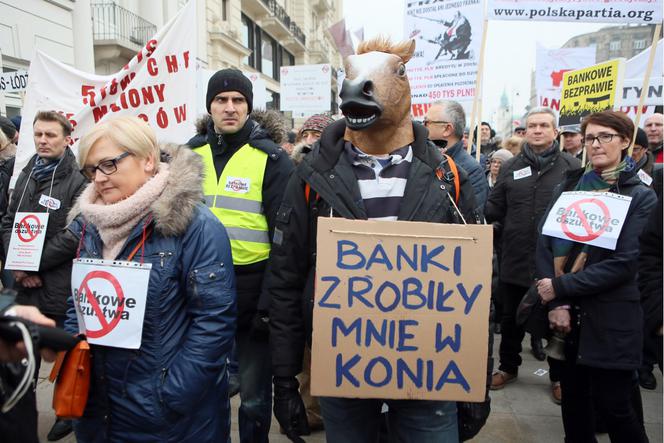 Przełom w walce frankowiczów z bankami. Sąd stanął po stronie kredytobiorców