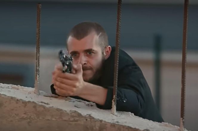 Strzelanina. Oby ludzie zagrażają Yamanowi 