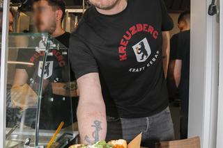 Filip Chajzer otworzył budke z kebabem