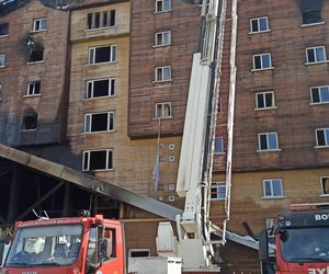 Ogień zmienił ferie w piekło. Hotel spłonął, nie żyje 76 osób. Będzie żałoba narodowa 