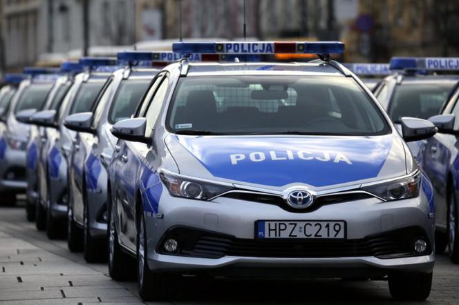 Radiowozy z napędem hybrydowym. Warszawska policja dostała 37 takich samochodów