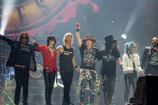 Guns N’ Roses powracają do Polski. Bilety dostępne w okazyjnej cenie 