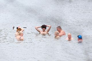 Katowickie morsy pożegnały sezon w stylu Emily in Paris