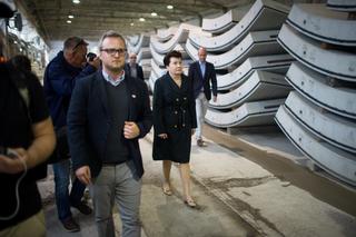 TUBING ŻELBET METRO TUNEL OTWARCIE FABRYKA