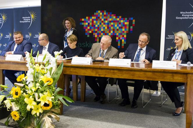Pawilon Polski z EXPO 2020 stanie na kampusie Politechniki Białostockiej