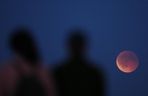 Zaćmienie Księżyca 7 września 2025. Tak wyglądał krwawy superksiężyc