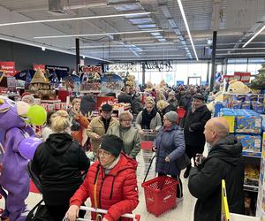 Tłumy gorzowian pojawiły się na otwarciu hipermarketu Carrefour w pasażu handlowym S1