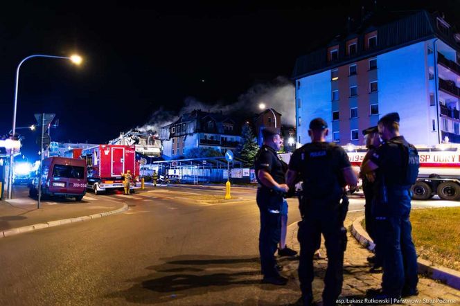 Policjanci pokazali jak wygląda wnętrze spalonego budynku w Ząbkach. Wstrząsające obrazki