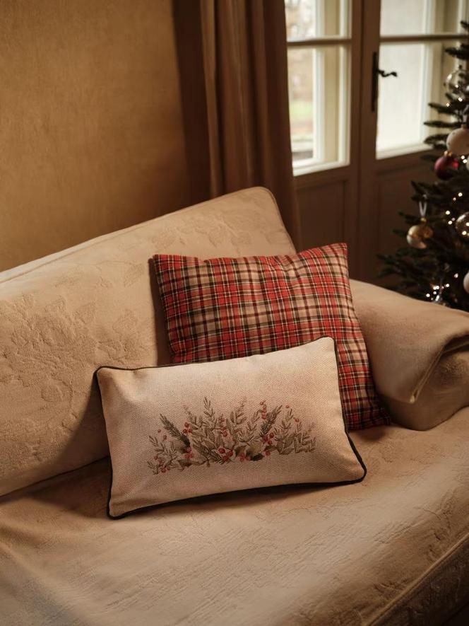 Poduszka świąteczna Reserved Home