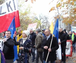 Protest przeciwko CPK w Katowicach