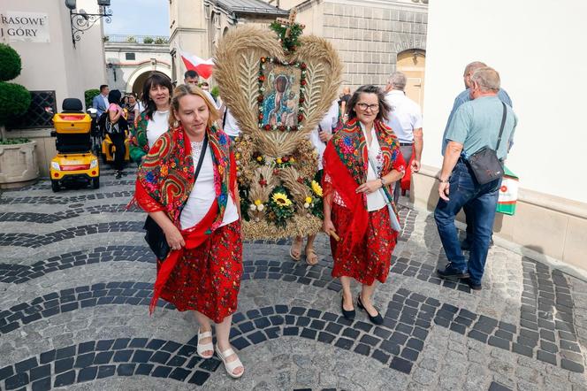 Dożynki Jasnogórskie 2024 z prezydentem Andrzejem Dudą