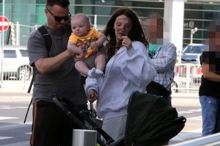 Marcin Hakiel z rodziną lecą na wakacje