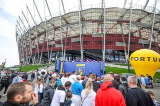 Legia - Raków: Oprawy kibiców na Narodowym