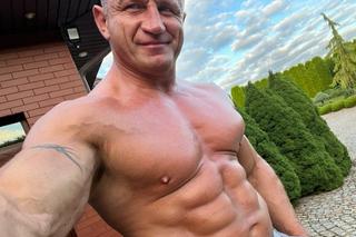 Wydało się, co w nocy robi Mariusz Pudzianowski. Nagranie pojawiło się w sieci. Robi się okrutnie głośno