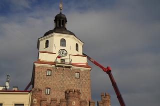 Bramą Krakowską nie przejdziesz na Stare Miasto. Teren został odgrodzony