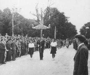 Ogłoszenie manifestu PKWN 22 lipca 1944 uznaje się za historyczny początek PRL. Co zapowiadał lipcowy manifest?
