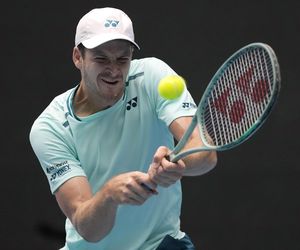 Hubert Hurkacz odpadł z Australian Open po pięciu setach walki! Hurkacz - Miedwiediew WYNIK Relacja NA ŻYWO