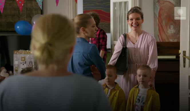 Przyjaciółki, odc. 163: Anka (Magdalena Stużyńska), Julka (Nicole Bogdanowicz), Gabrysia (Marta Markowicz), Tomek (Alex Zając), Romek (Alana Zając)