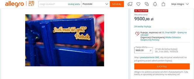 Kultowa ławeczka z "Rancza" wystawiona na sprzedaż. Pieniądze zostaną przeznaczone na szczytny cel