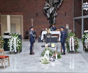 Żałoba wśród policjantów. Z honorami pożegnali kolegę, którego zabrała ciężka choroba