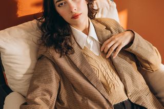 Nadchodzi sezon na sweter. Jesienią i zimą będziemy go nosić w trzech modnych odsłonach