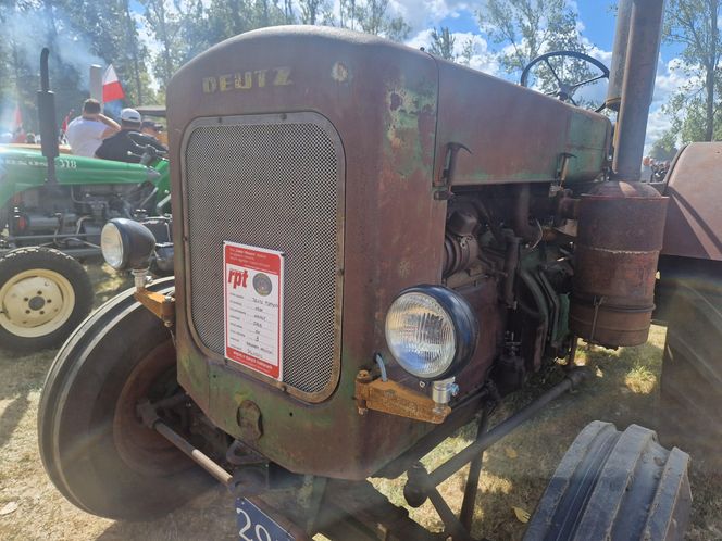 XXIII Międzynarodowy Festiwal Starych Ciągników i Maszyn Rolniczych im. Jerzego Samelczaka. Zdjęcia z parady i terenu festiwalu