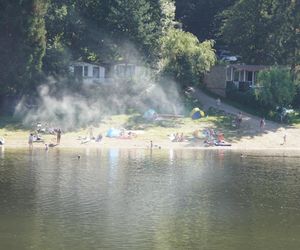 To najpiękniejsze jezioro na Dolnym Śląsku. Otoczone jest wzgórzami i lasami 