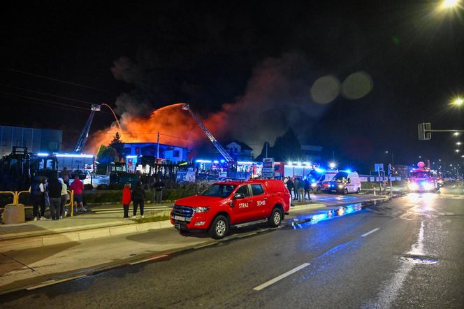 Pożar magazynu farb i lakierów przy ulicy Witosa w Kielcach