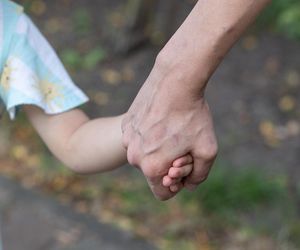 Muszę ukrywać się z córką przed mężem