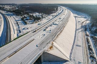 Autostrada A2 do Siedlec z lotu ptaka w ziomowej scenerii 